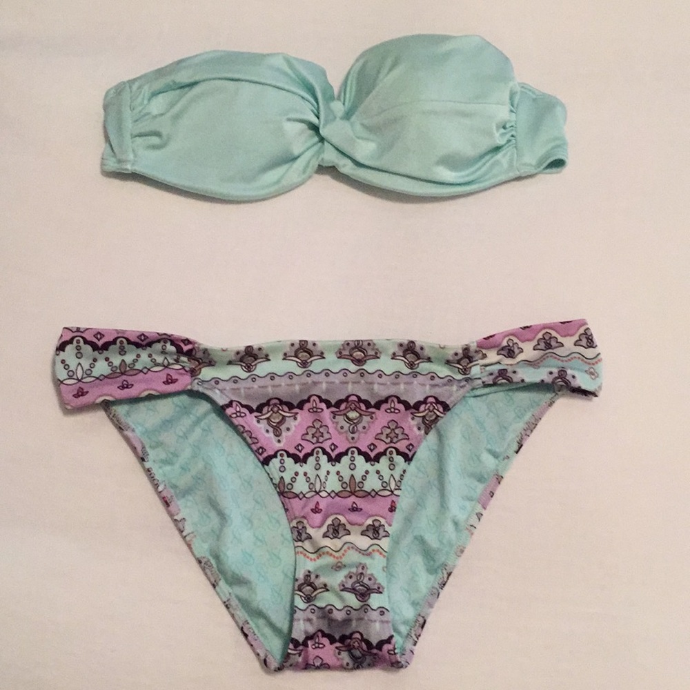 Victoria’s Secret Swimsuit Size 32B/Small